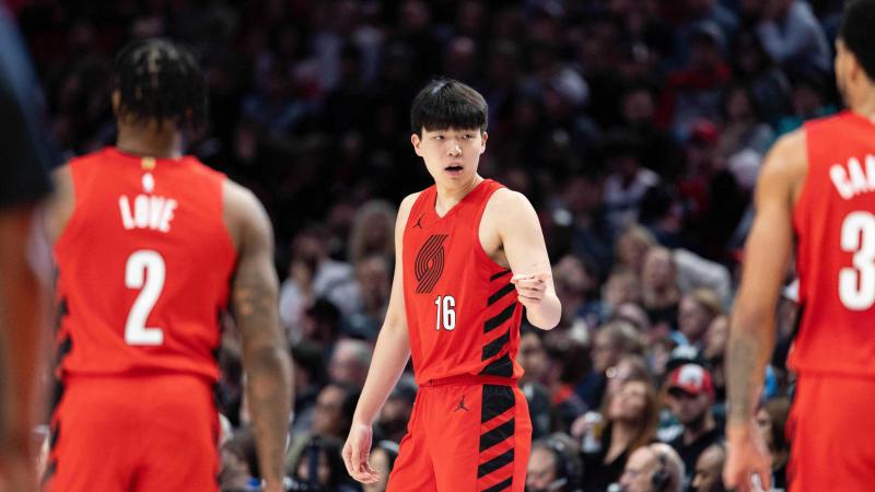 每体：对阵阿拉维斯，诺坎普的客队看台从南边换到了北边（每体：战阿拉维斯，诺坎普客队看台由南侧调整至北侧）