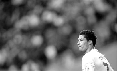 D席评心中最佳阵：卡西、孔帕尼、阿圭罗、哈维、小白在列（大卫·席尔瓦评选最强阵容：卡西、孔帕尼、阿圭罗、哈维、小白等入选）