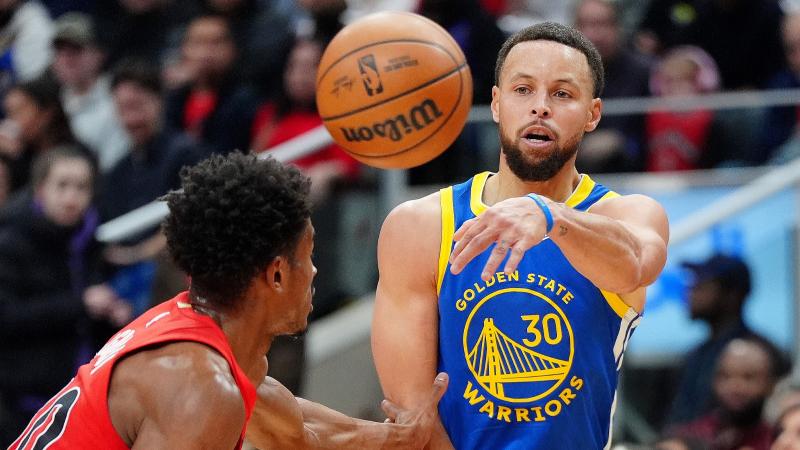 足球巴萨主帅称赞中场新核：不可替代（巴萨主帅力赞中场新核：无可替代）