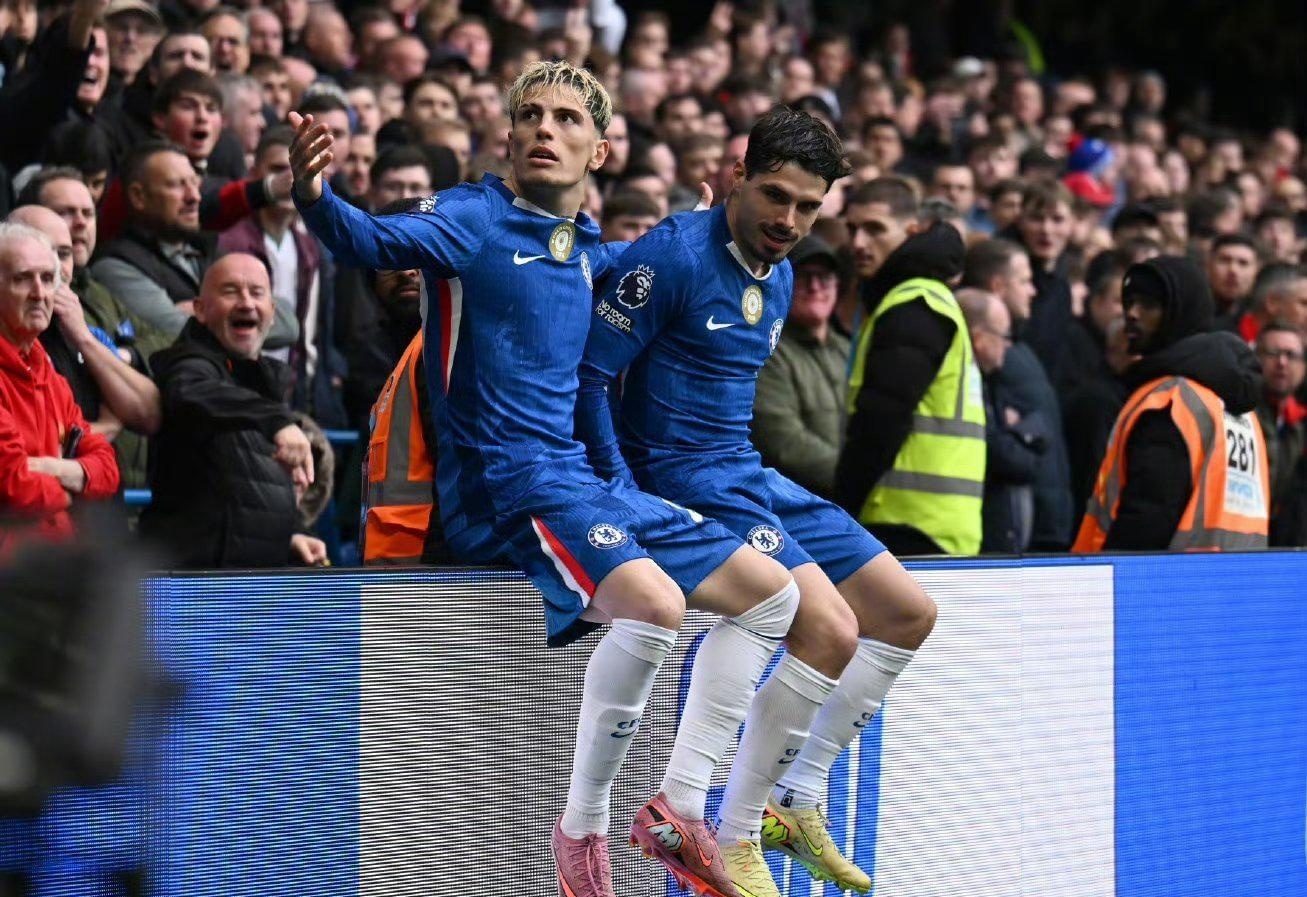 青训教练：哈兰德10岁时就喜欢进球，展现出强烈的求胜欲望（青训教练：10岁哈兰德已迷恋进球，胜负欲极强）