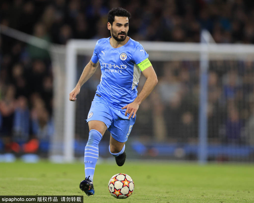 广州足球名宿温志军携手多名现役球员体验盲人足球（广州足坛名宿温志军联手多位现役球员走进盲人足球体验）