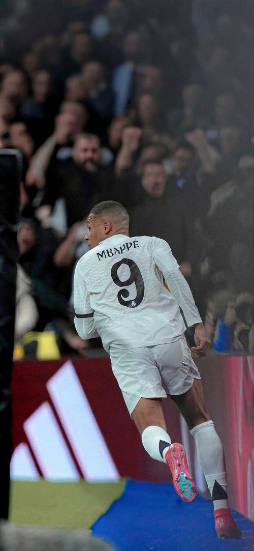 波波维奇国家队最后一战对巴拉圭进球，明年世界杯将带队战巴拉圭（波波维奇国家队谢幕战破门，明年世界杯将以主帅身份率队再战巴拉圭）