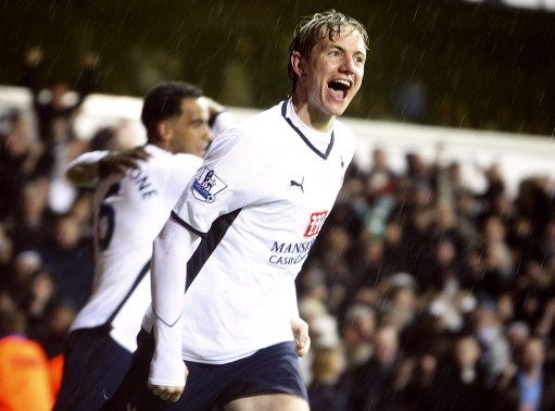 斯通斯：改打五后卫是教练的临场决定；真为福登感到开心（斯通斯：五后卫是教练临时调整，我真心为福登高兴）