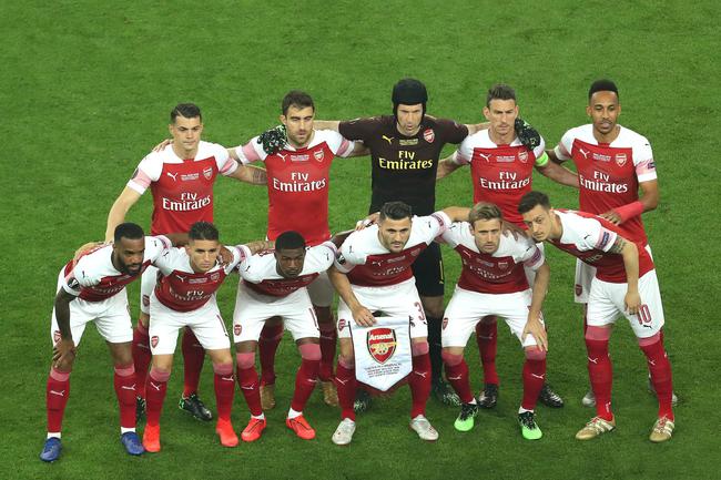 记者：阿隆索与多名皇马球员沟通过，表示愿意调整战术风格（记者：阿隆索已与多位皇马球员交流，愿调整战术打法）