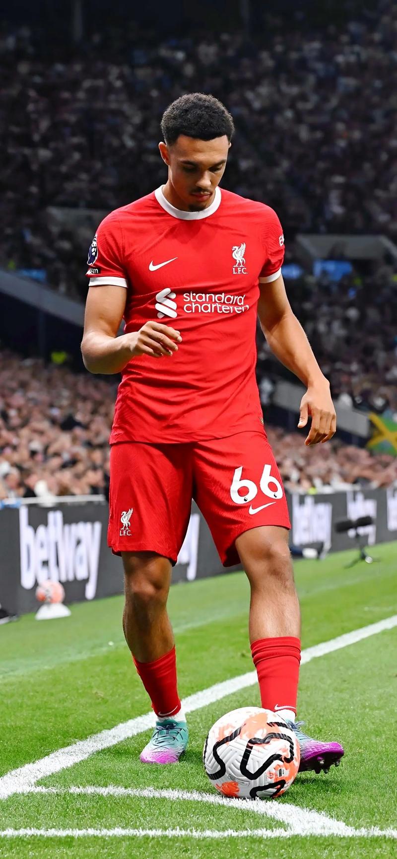 阿斯：米兰和纽卡有意签下明格萨，巴萨有50%的转会分成（阿斯报：米兰、纽卡有意引进明格萨，巴萨握有50%转售分成）