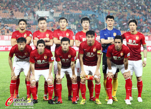 亚特兰大虽有回暖迹象，但进攻防守仍需提升。（亚特兰大呈回暖势头，攻防仍有提升空间）