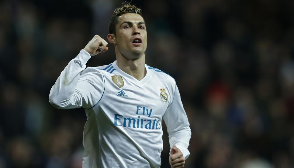 库里谈与斯潘塞搭档：只要是球商高的球员，我就能和他搭档（库里谈与斯潘塞联手：只要球商高，就能与我合拍）