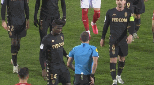 马尔基尼奥斯：弗拉门戈在革新巴西足球理念，我身体恢复得不错（马尔基尼奥斯：弗拉门戈正引领巴西足球理念变革，我的恢复情况良好）